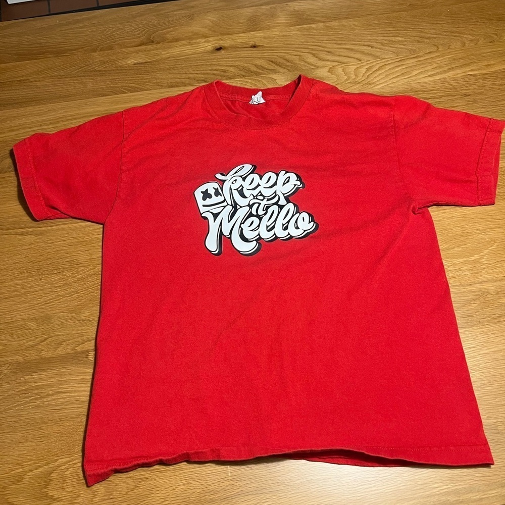 Keep it Mello MarshMellow  T shirt. Size Yputh XL